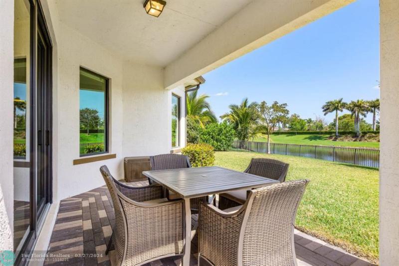  Single Family Homes Photo 27: 8660 Pacifica Lane  Parkland,  FL 33067