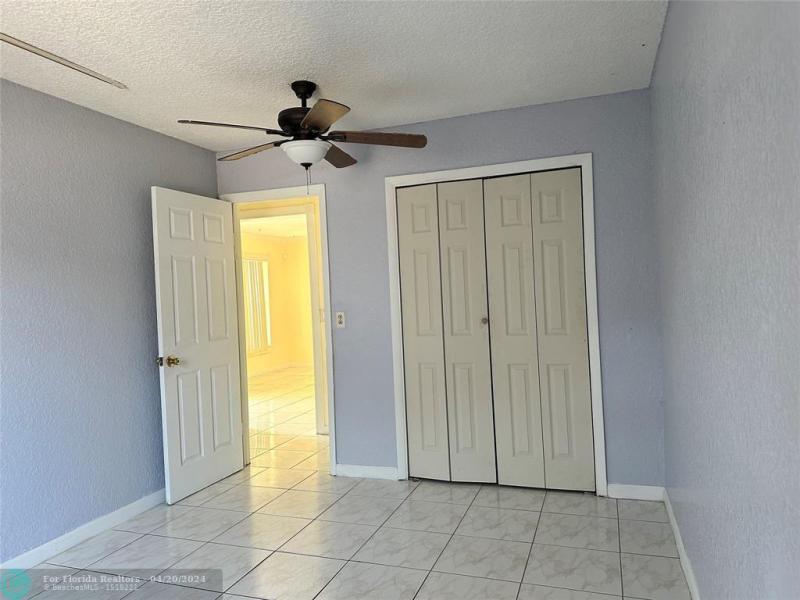  Single Family Homes Photo 18: 1904 SW 82nd Ter  North Lauderdale,  FL 33068