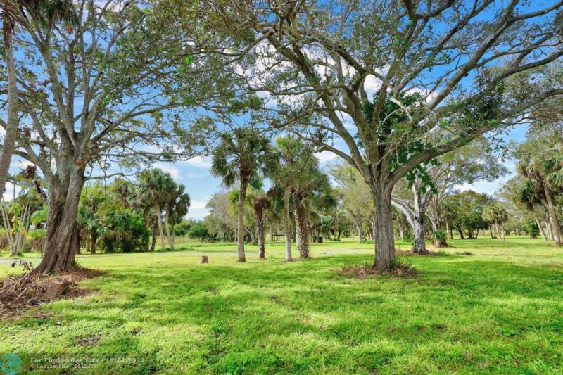  Commercial & Industrial Land Images 