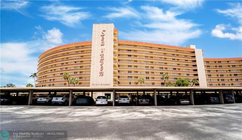  Condo & Townhome Photos