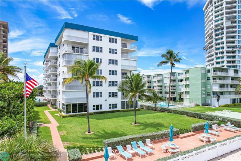  Condo & Townhome Photos