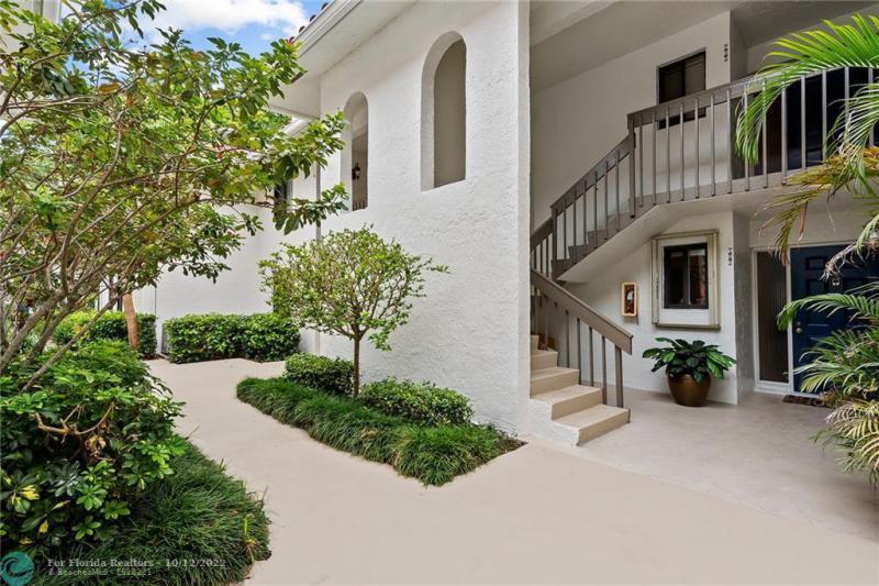  Condo & Townhome Photos