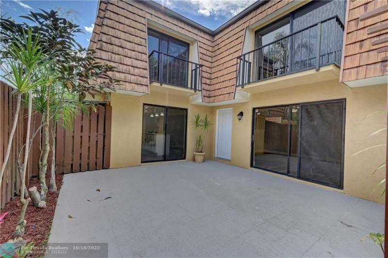  Condo & Townhome Photos