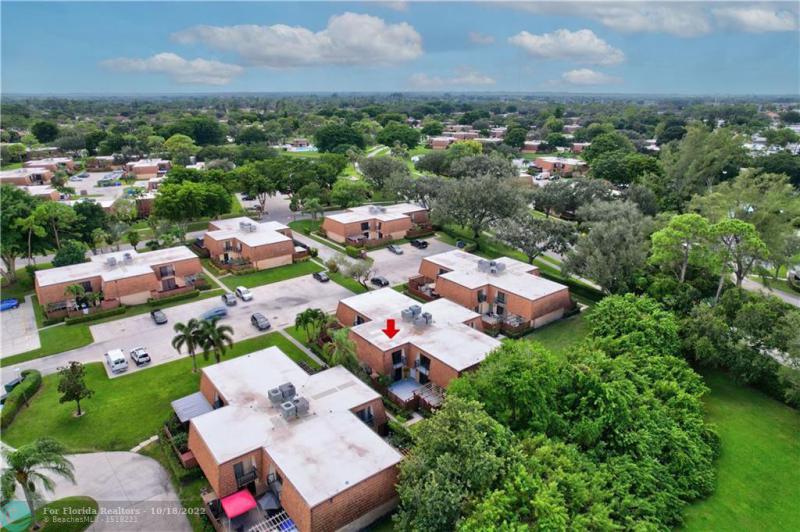  Condo & Townhome Photos