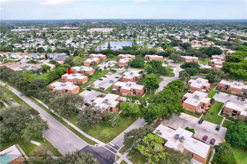  Condo & Townhome Photos