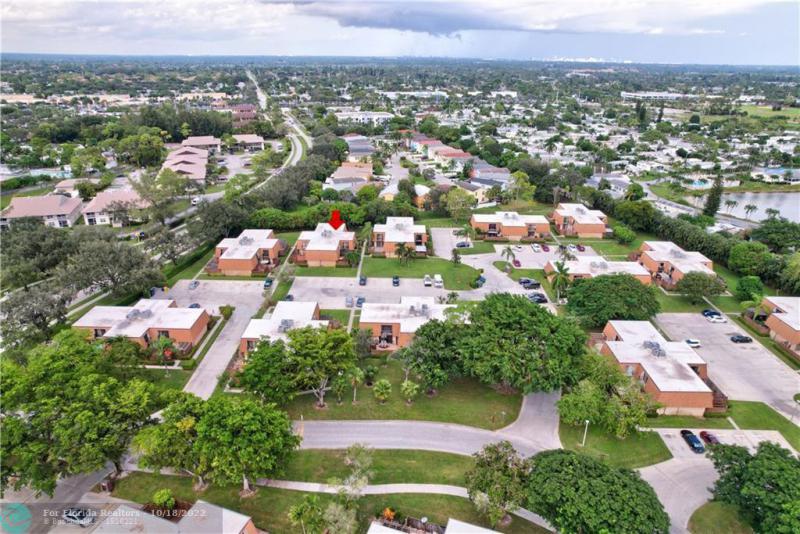  Condo & Townhome Photos
