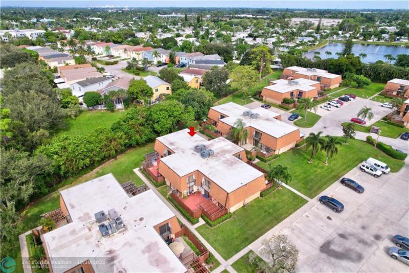  Condo & Townhome Photos