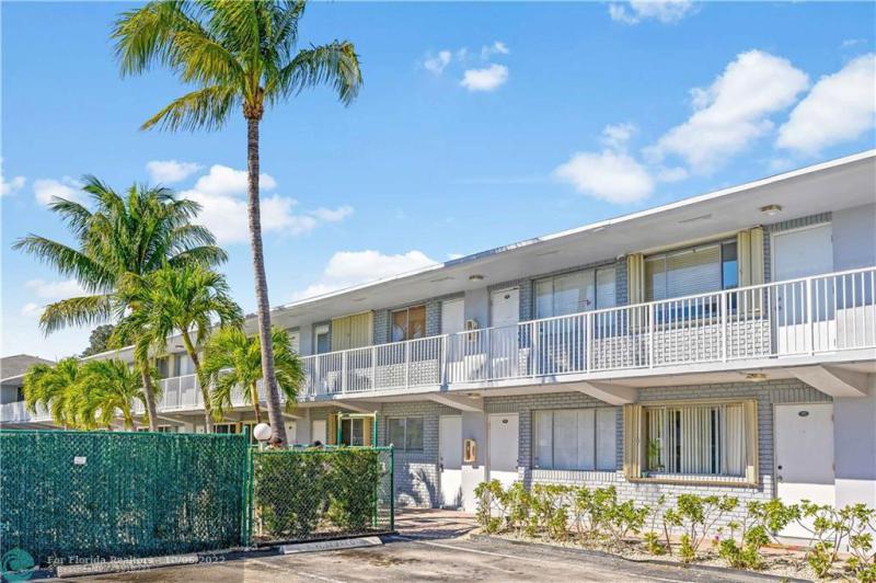  Condo & Townhome Photos