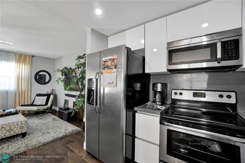  Condo & Townhome Photos
