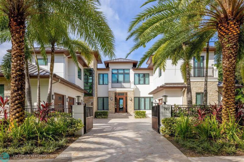  Single Family Homes Photo 8: 797 Middle River Dr  Fort Lauderdale,  FL 33304