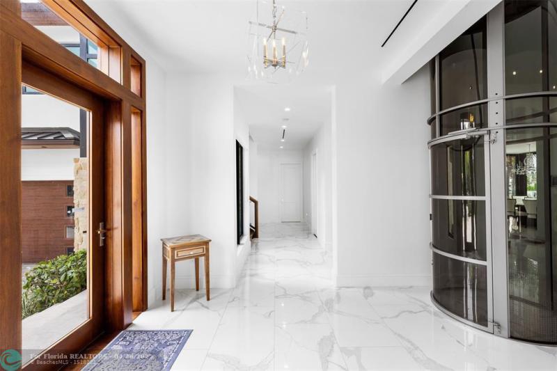  Single Family Homes Photo 9: 797 Middle River Dr  Fort Lauderdale,  FL 33304