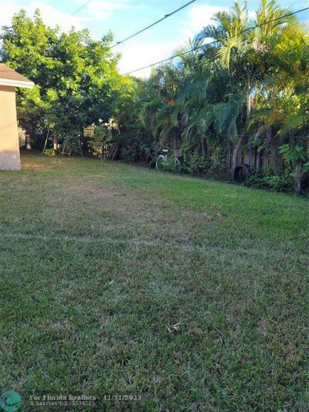 Single Family Homes Photo 25: 12000 NW 29th Place  Sunrise,  FL 33323