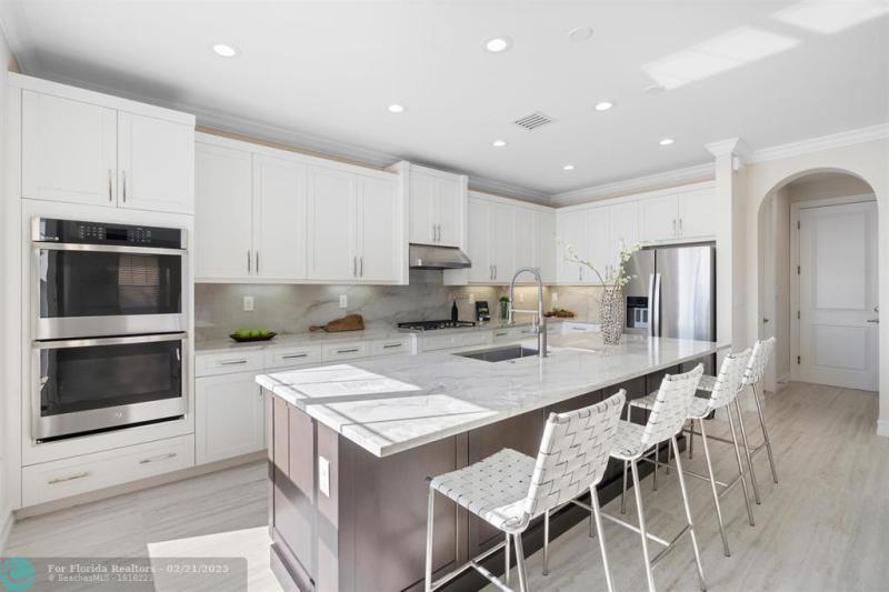  Single Family Homes Photo 10: 11420 N Carrington Ave  Parkland,  FL 33076