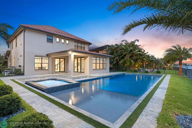  Single Family Homes Photo 4: 11420 N Carrington Ave  Parkland,  FL 33076