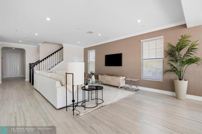  Single Family Homes Photo 9: 11420 N Carrington Ave  Parkland,  FL 33076