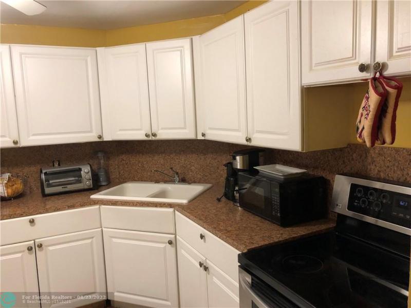  Condo & Townhome Photos