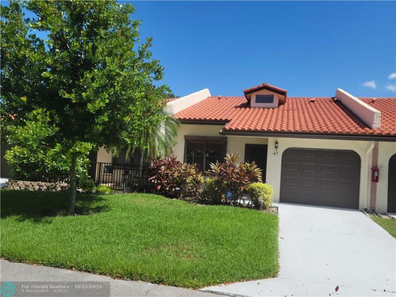  Condo & Townhome Photos