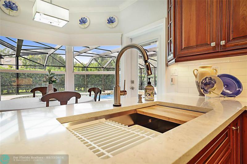  Single Family Homes Photo 23: 5494 NW 88th Way  Coral Springs,  FL 33067