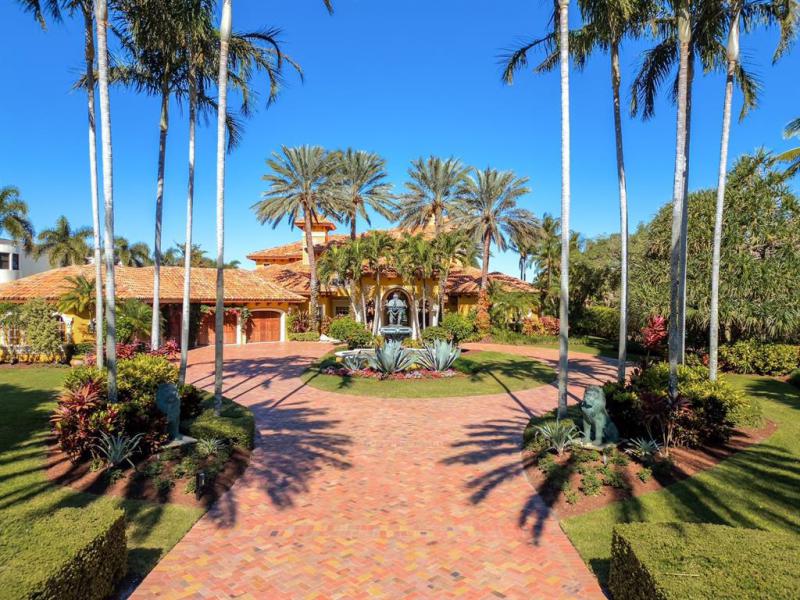  Single Family Homes Photo 3: 4089 SE Old Saint Lucie Blvd  Stuart,  FL 34996