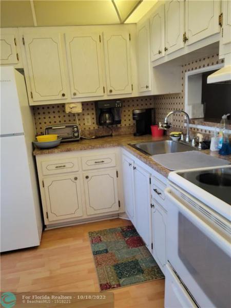  Condo & Townhome Photos