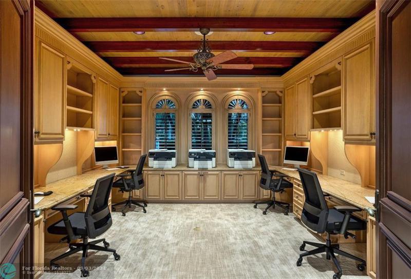  Single Family Homes Photo 19: 2900 NE 37th Street  Fort Lauderdale,  FL 33308