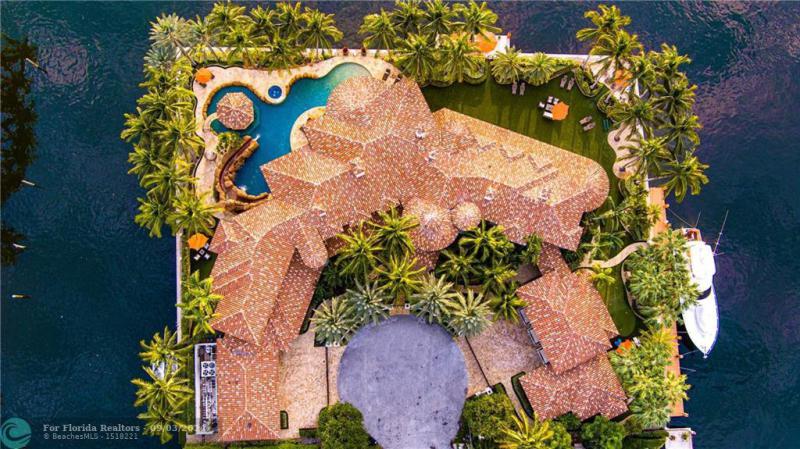  Single Family Homes Photo 2: 2900 NE 37th Street  Fort Lauderdale,  FL 33308