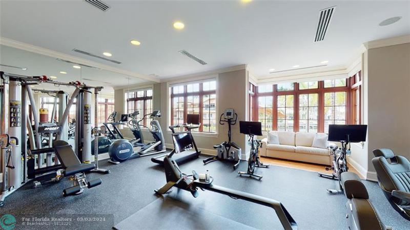  Single Family Homes Photo 22: 2900 NE 37th Street  Fort Lauderdale,  FL 33308