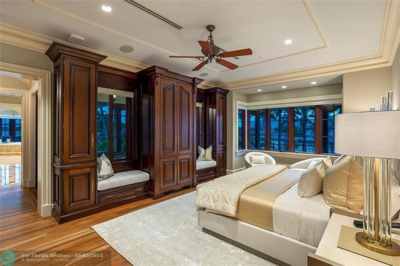  Single Family Homes Photo 28: 2900 NE 37th Street  Fort Lauderdale,  FL 33308