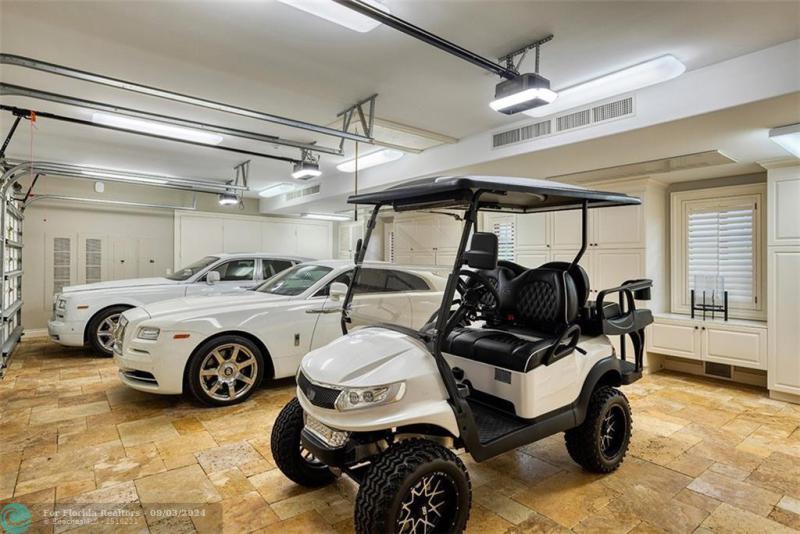  Single Family Homes Photo 41: 2900 NE 37th Street  Fort Lauderdale,  FL 33308