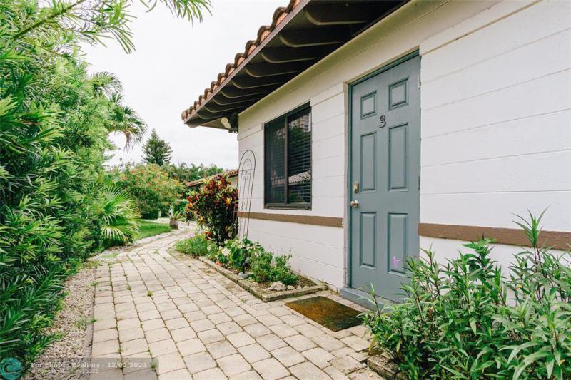 Duplex, Triplex and Fourplex Images