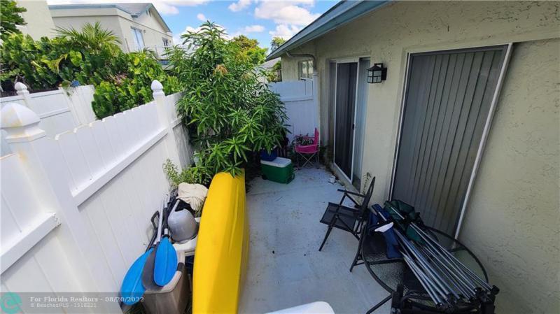  Condo & Townhome Photos