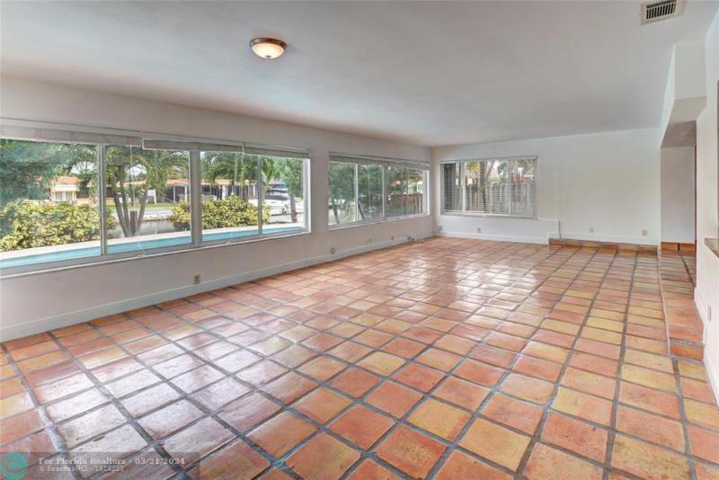  Single Family Homes Photo 26: 911 SE 11th St  Deerfield Beach,  FL 33441