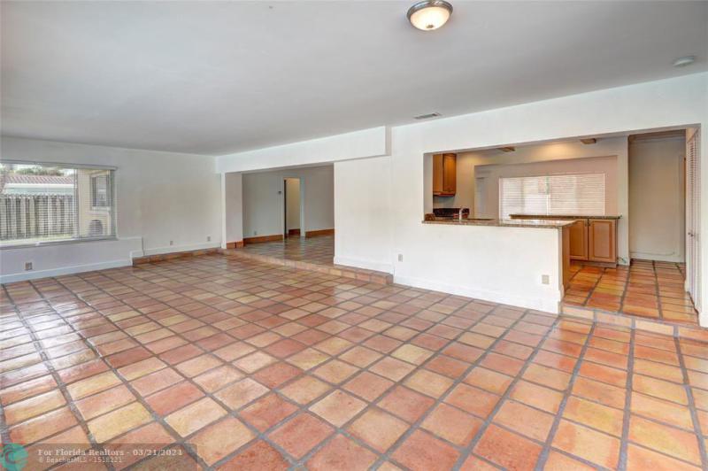  Single Family Homes Photo 27: 911 SE 11th St  Deerfield Beach,  FL 33441