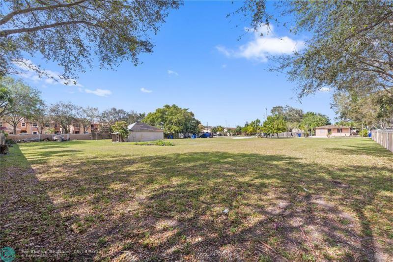  Commercial & Industrial Land Images 