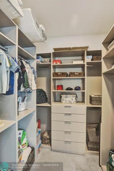  Single Family Homes Photo 14: 15701 SW 254th St  Homestead,  FL 33031