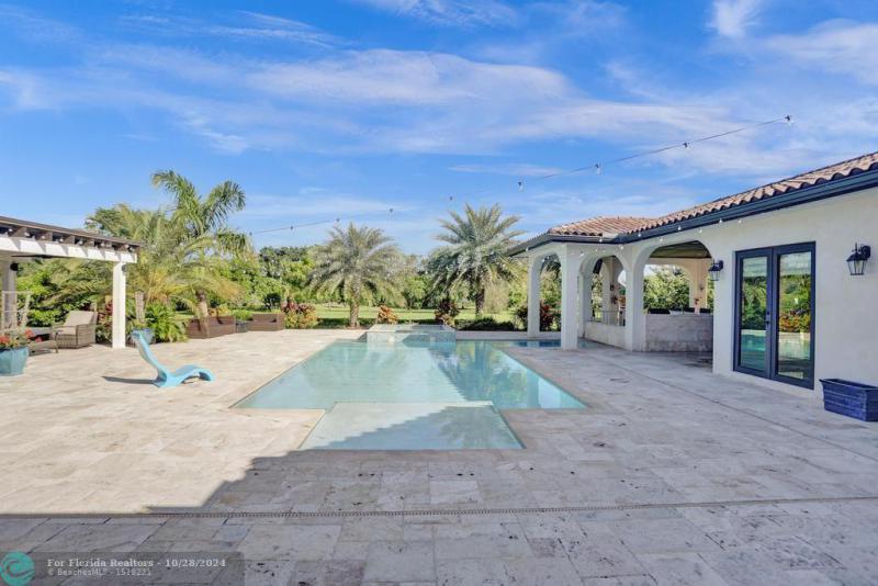  Single Family Homes Photo 20: 15701 SW 254th St  Homestead,  FL 33031