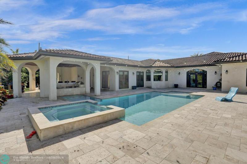  Single Family Homes Photo 23: 15701 SW 254th St  Homestead,  FL 33031