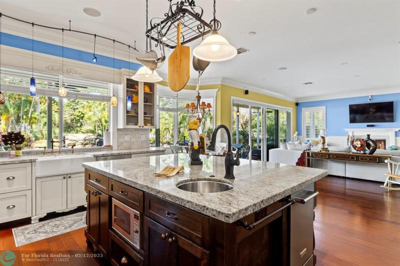  Single Family Homes Photo 11: 4501 Glenwood Dr  Coconut Creek,  FL 33066