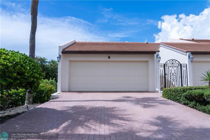  Condo & Townhome Photos