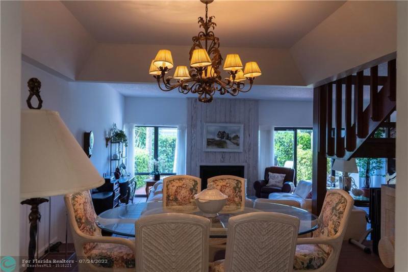  Condo & Townhome Photos