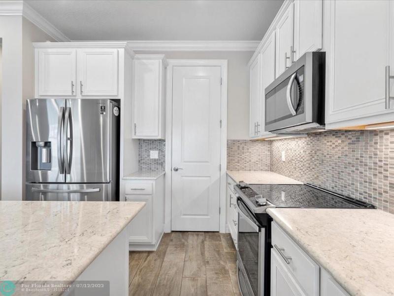  Condo & Townhome Photos