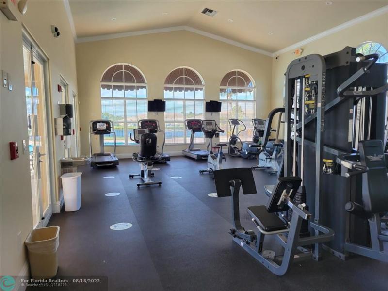  Condo & Townhome Photos