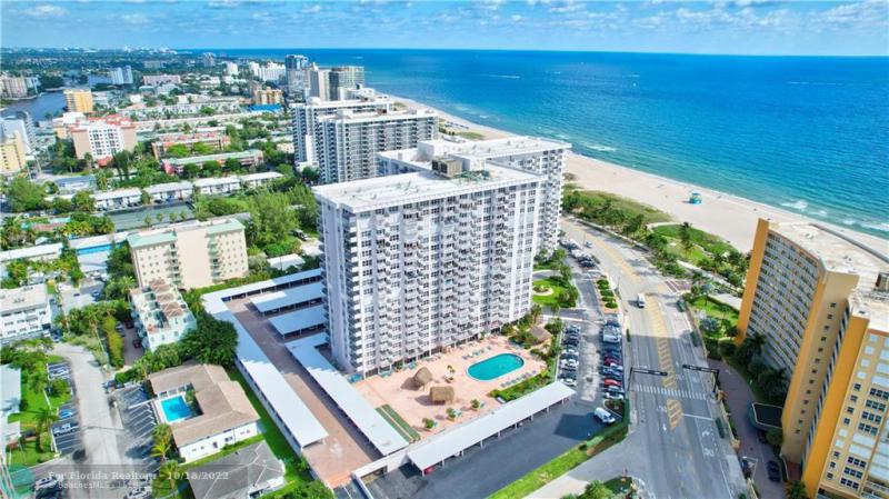  Condo & Townhome Photos