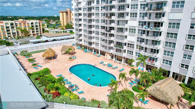  Condo & Townhome Photos