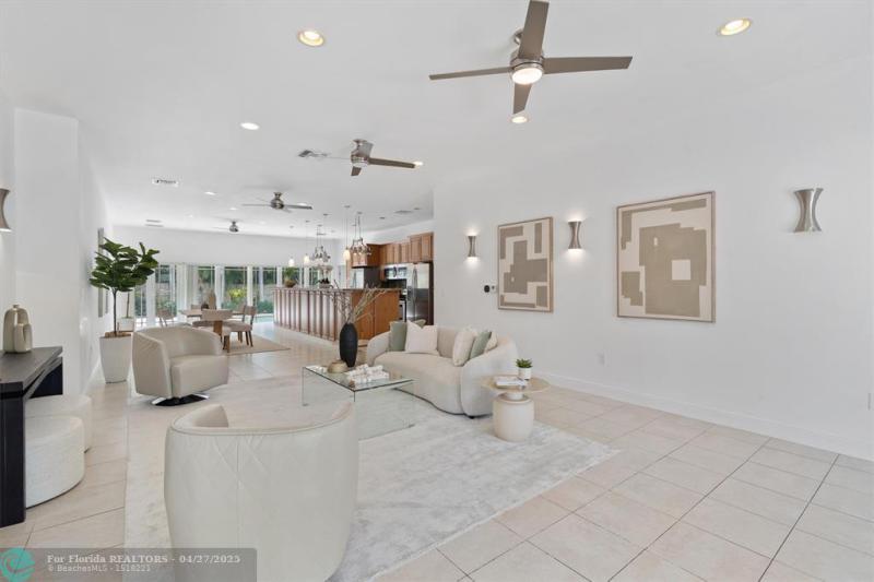  Single Family Homes Photo 2: 750 NW 37th St  Oakland Park,  FL 33309