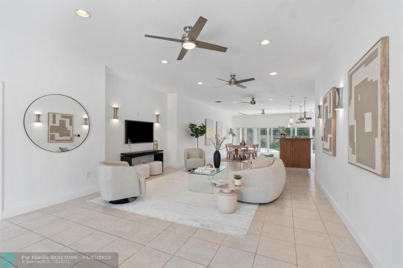  Single Family Homes Photo 3: 750 NW 37th St  Oakland Park,  FL 33309