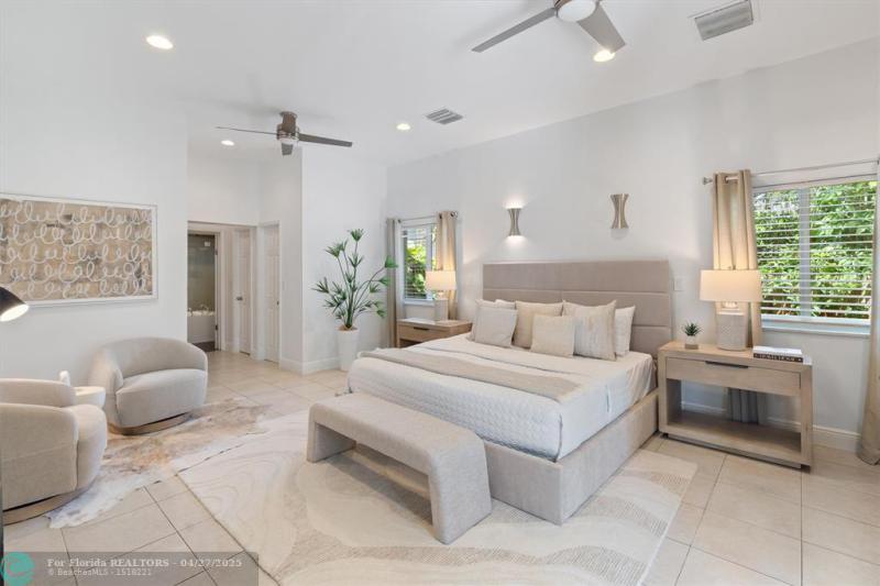  Single Family Homes Photo 9: 750 NW 37th St  Oakland Park,  FL 33309