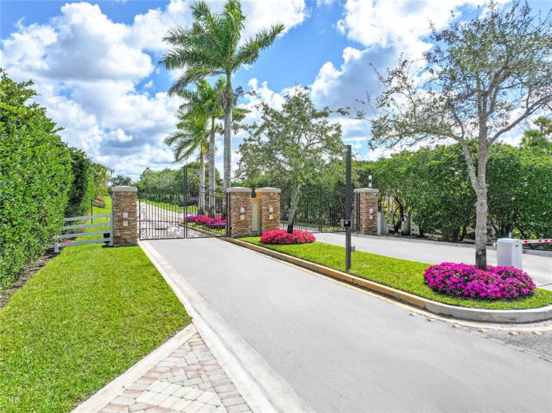  Single Family Homes Photo 32: 16745 STRATFORD COURT  Southwest Ranches,  FL 33331