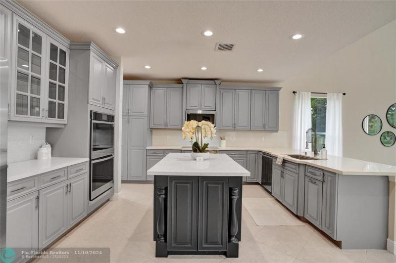  Single Family Homes Photo 2: 3660 Birch Terrace  Davie,  FL 33330
