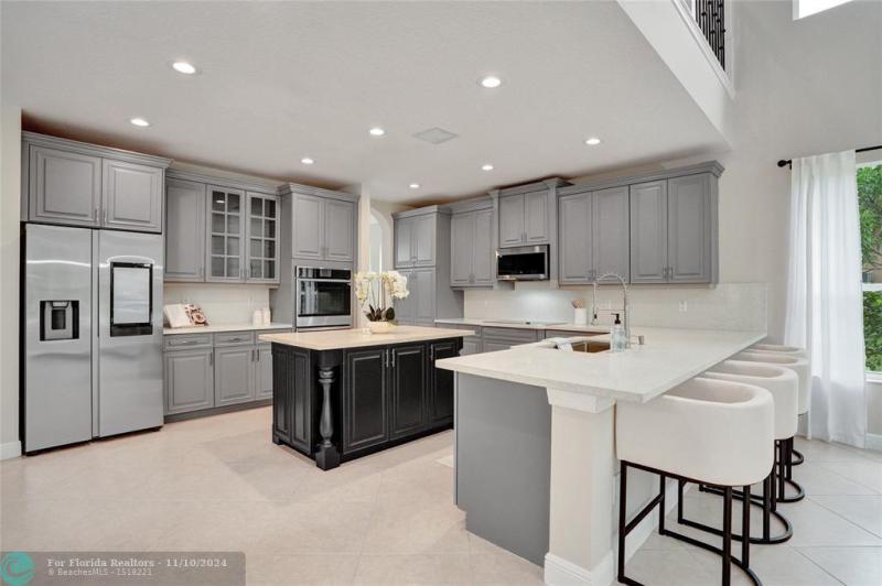  Single Family Homes Photo 3: 3660 Birch Terrace  Davie,  FL 33330